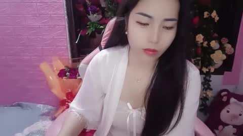 lyly_sweet97 online show from 24, 2, 2025