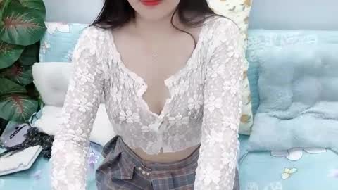 lyly_sweet97 online show from 6, 4, 2026