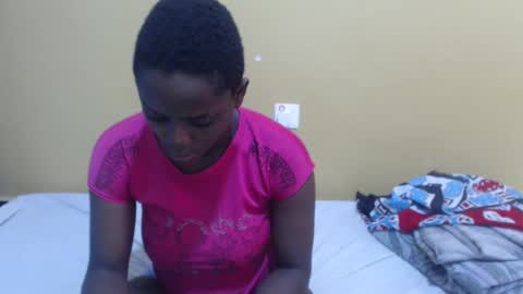 lyn_anna online show from 25, 2, 2025