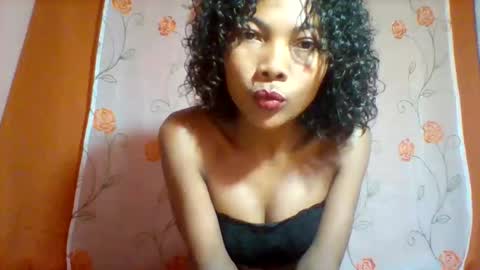 lyndah19 online show from 23, 11, 2025