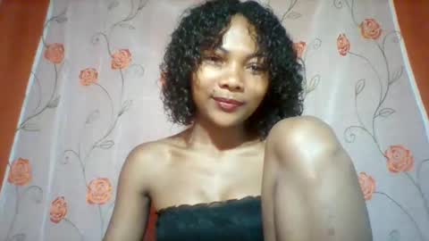 lyndah19 online show from 26, 11, 2025