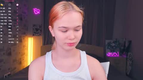 Cozy Lynns room online show from 21, 2, 2026