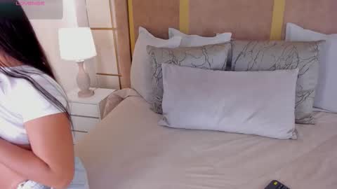 Snapshot of lyrabellini chatting on 11, 2, 2026 online show from 11, 2, 2026