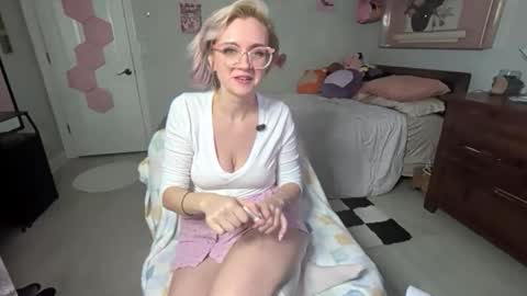 Lyra Greene online show from 2, 2, 2026