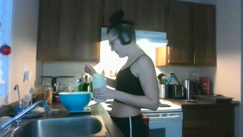 Lyra Rose online show from 6, 1, 2025