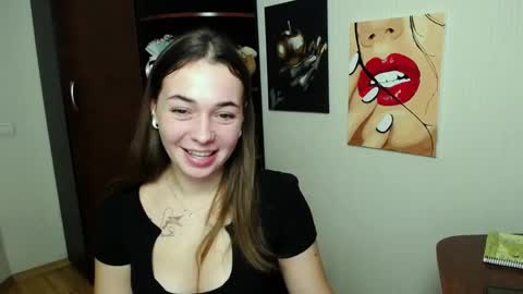 Snapshot of m_vikki chatting on 24, 12, 2024 Vikki online show from 24, 12, 2024