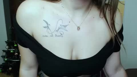 Snapshot of m_vikki chatting on 4, 1, 2025 Vikki online show from 4, 1, 2025