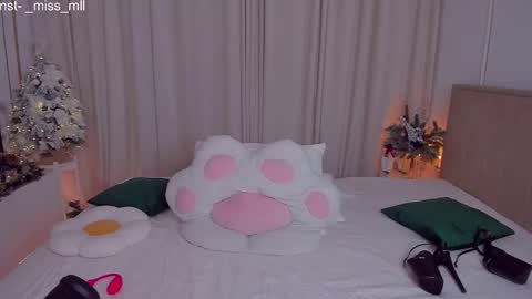 Snapshot of maarym chatting on 19, 12, 2025 Mary online show from 19, 12, 2025