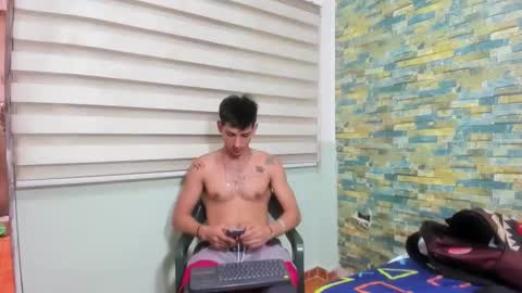 itgram pezlo josue online show from 14, 2, 2025