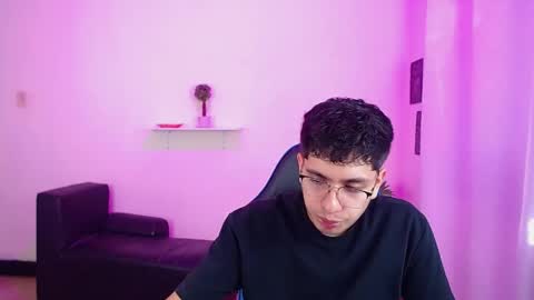 Max online show from 13, 4, 2026