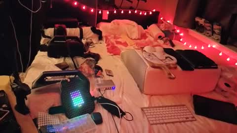 Snapshot of mac1119 chatting on 13, 5, 2026 mac1119 online show from 13, 5, 2026
