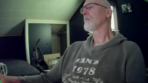 Snapshot of mac8181 chatting on 25, 4, 2026 mac8181 online show from 25, 4, 2026