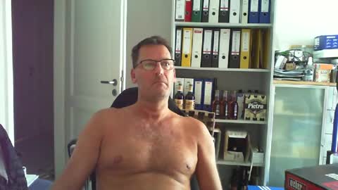 macfly67 online show from 17, 6, 2026