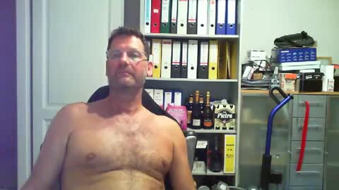 Snapshot of macfly67 chatting on 30, 7, 2026 macfly67 online show from 30, 7, 2026