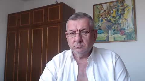 Macho online show from 5, 4, 2026