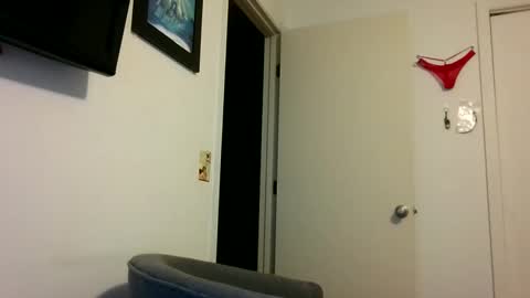 Snapshot of mackdocc001 chatting on 12, 10, 2025 mackdocc001 online show from 12, 10, 2025