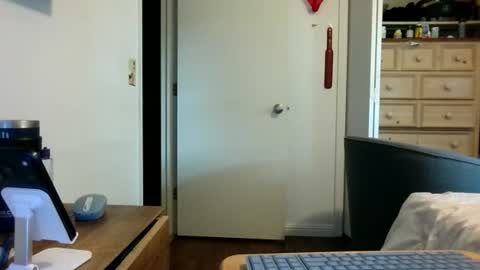 mackdocc001 online show from 17, 6, 2026