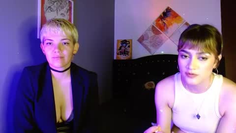 Snapshot of mackenziemoon chatting on 13, 9, 2025 Noah Askew online show from 13, 9, 2025