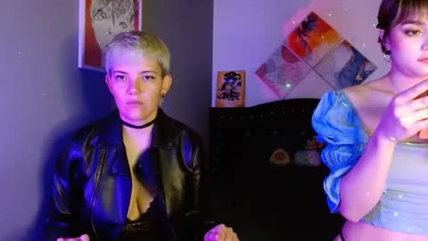 Snapshot of mackenziemoon chatting on 13, 9, 2025 Noah Askew online show from 13, 9, 2025