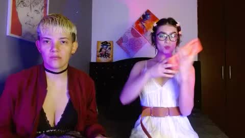 Snapshot of mackenziemoon chatting on 3, 10, 2025 Noah Askew online show from 3, 10, 2025