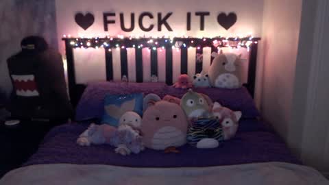 Mackenzie Wolfe online show from 16, 12, 2024