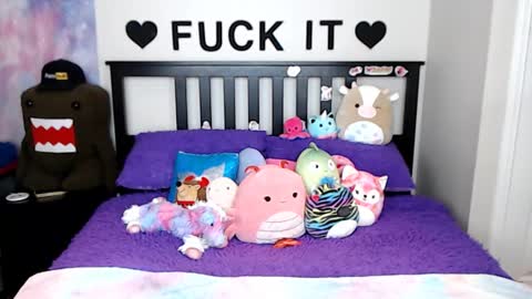 Mackenzie Wolfe online show from 15, 1, 2026