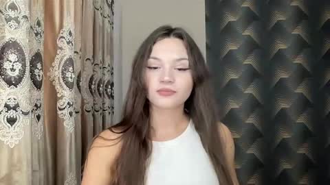Snapshot of madalenesnedeger chatting on 16, 9, 2025 Alexa online show from 16, 9, 2025