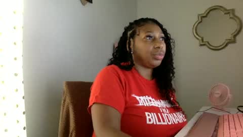 Snapshot of madam_glam chatting on 18, 6, 2026 madam_glam online show from 18, 6, 2026