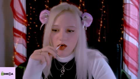 Snapshot of madam_ulis chatting on 26, 12, 2024 Ulis online show from 26, 12, 2024