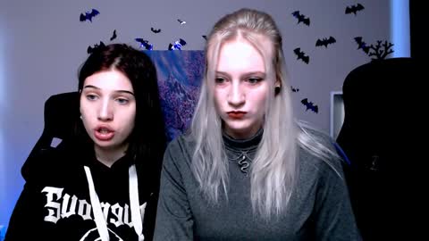 Snapshot of madam_ulis chatting on 5, 1, 2025 Ulis online show from 5, 1, 2025