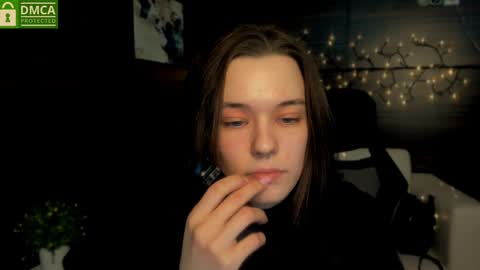 Snapshot of madam_ulis chatting on 7, 1, 2025 Ulis online show from 7, 1, 2025