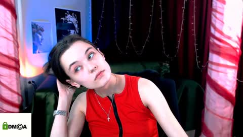 Snapshot of madam_ulis chatting on 8, 1, 2025 Ulis online show from 8, 1, 2025