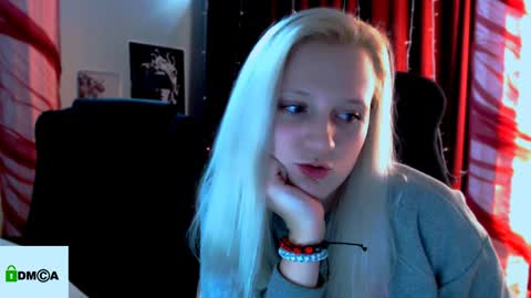 Snapshot of madam_ulis chatting on 14, 1, 2025 Ulis online show from 14, 1, 2025