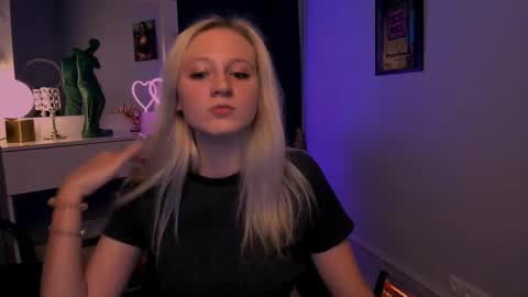 Snapshot of madam_ulis chatting on 12, 2, 2025 Ulis online show from 12, 2, 2025