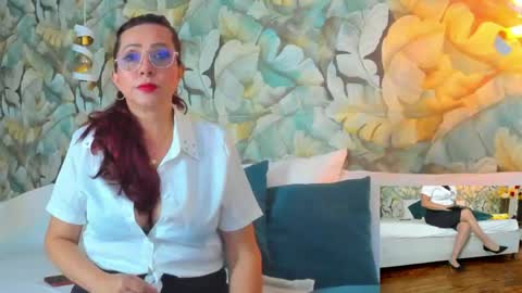 Snapshot of madame_angelic_1 chatting on 7, 5, 2026 Madam Angelic online show from 7, 5, 2026