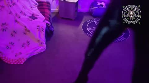 Madame Lucifer online show from 13, 2, 2026