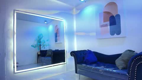 Snapshot of madame_scarllet chatting on 3, 3, 2026 Madame Scarllet online show from 3, 3, 2026