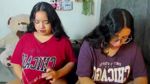 Snapshot of maddie_and_chelsea_ chatting on 10, 10, 2025 Maddie and Chelsea online show from 10, 10, 2025