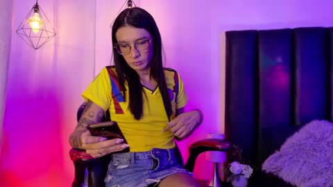 Snapshot of maddie_ray_ chatting on 28, 6, 2026 Maddie Ray online show from 28, 6, 2026