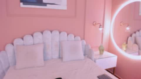 Snapshot of maddy_brooks chatting on 18, 12, 2024 Maddy online show from 18, 12, 2024