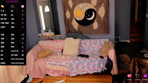 Maddy Cat online show from 21, 9, 2025