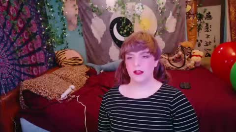 Maddy Cat online show from 17, 10, 2025