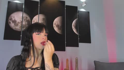 Maddy  online show from 7, 12, 2024