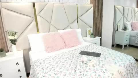 Snapshot of maddy_xoxo_hot chatting on 4, 10, 2025 Maddy online show from 4, 10, 2025