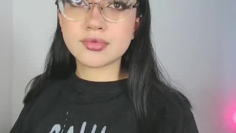   Please followme and rate me your thumbs up online show from 8, 1, 2026