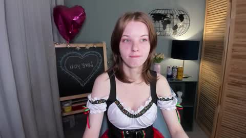 madelaines online show from 27, 9, 2025