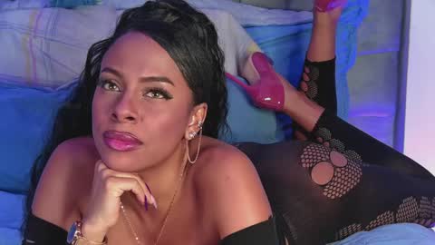 Snapshot of madeleinxxx_ chatting on 11, 12, 2024 madeleinxxx_ online show from 11, 12, 2024