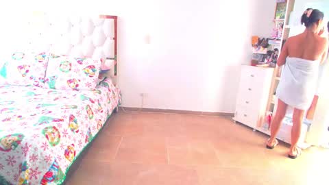 madelyn roses online show from 4, 12, 2024