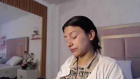 madhison_5 online show from 9, 4, 2026