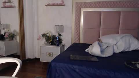 madhison_5 online show from 11, 4, 2026